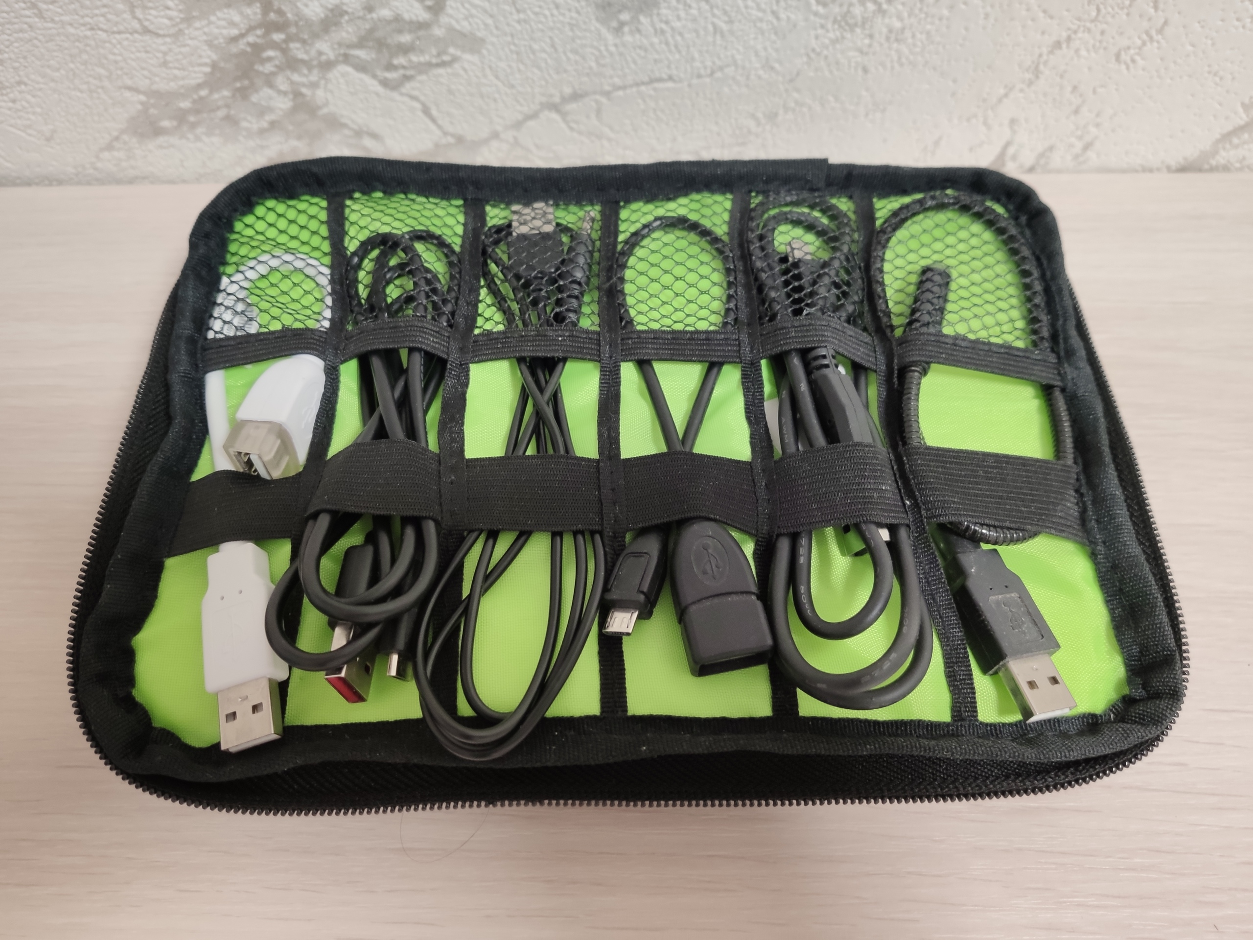 Отзыв на сумку для хранения кабелей и проводов с Алиэкспресс